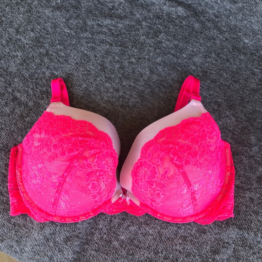 Victoria's DREAM ANGELS Secret Bright Pink Lace Push-Up Bra